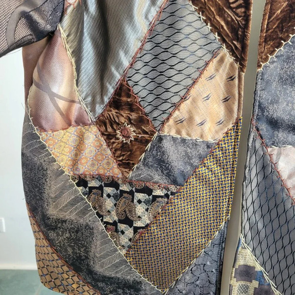 80s 90s New Orleans HandMade Quilted Patchwork Satin Silk Jacket (Size S/M) - Picture 12 of 16